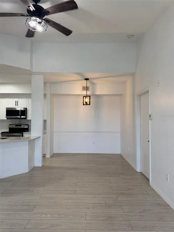 Foto del edificio - 5572 Metrowest Blvd
