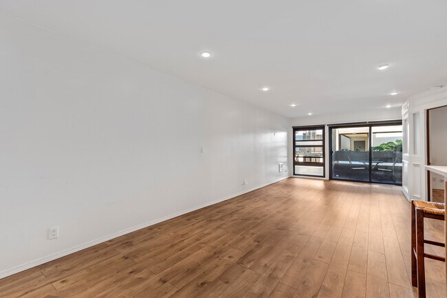 Building Photo - 7742 Redlands St