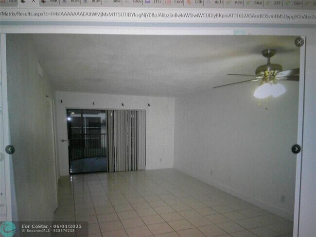Foto del edificio - 3199 Foxcroft Rd