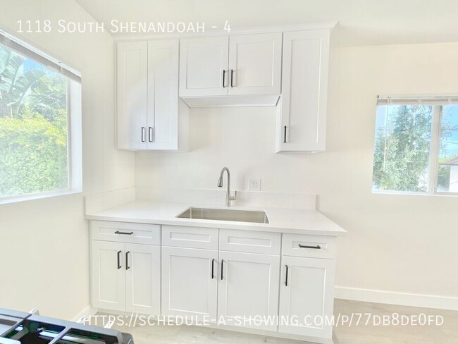 Building Photo - 1118 South Shenandoah-4