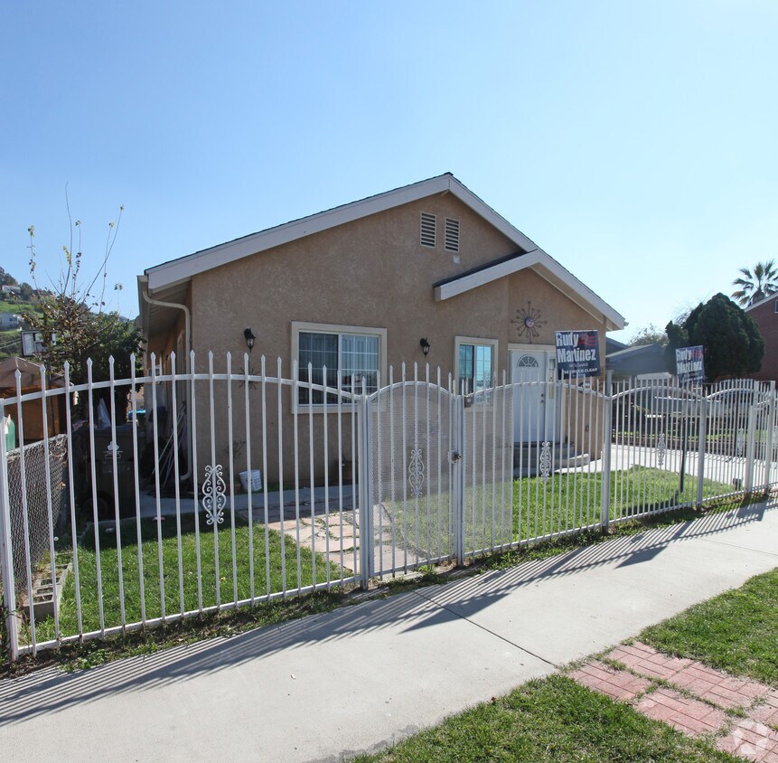 Foto del edificio - 3618-3624 Eagle Rock Blvd