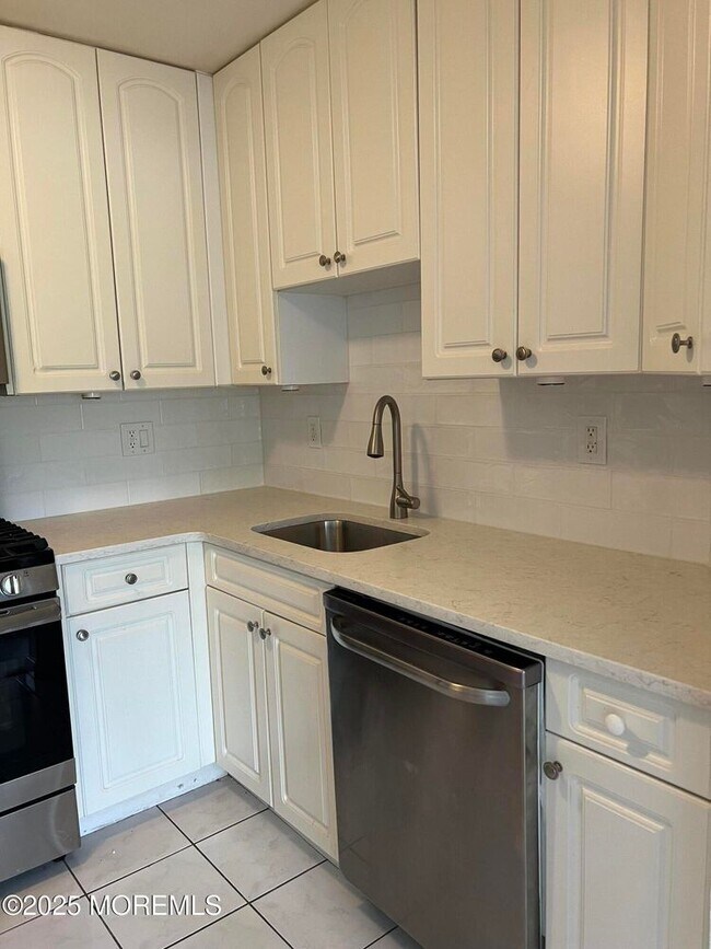 Foto del edificio - 458 Magnolia Ct
