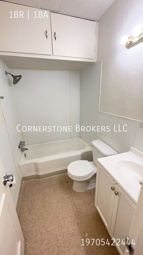 Building Photo - 201.5 Main St