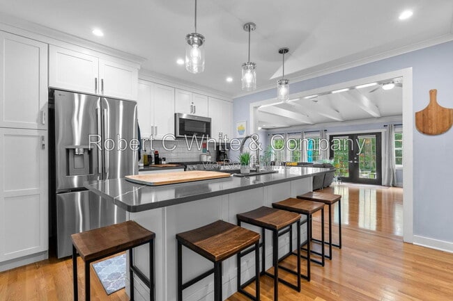Building Photo - 24 Topstone Dr