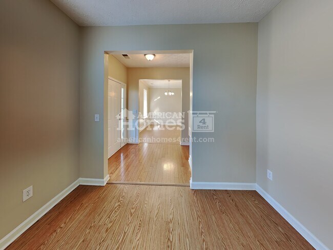 Foto del edificio - 3180 Waterplace Cove