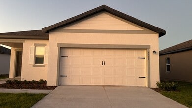 Building Photo - 3255 Carnation Ave