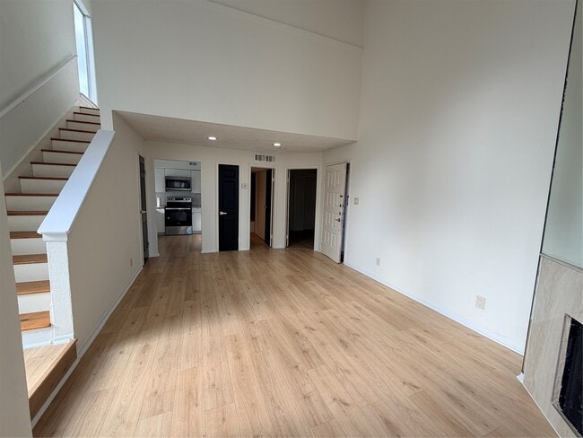 Foto del edificio - 10855 Meadowglen Ln