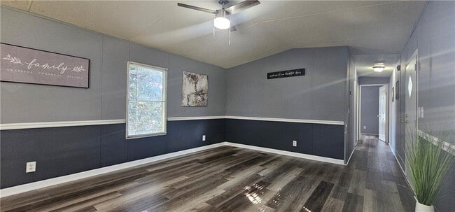 Foto del edificio - 4255 Smoke Creek Pkwy