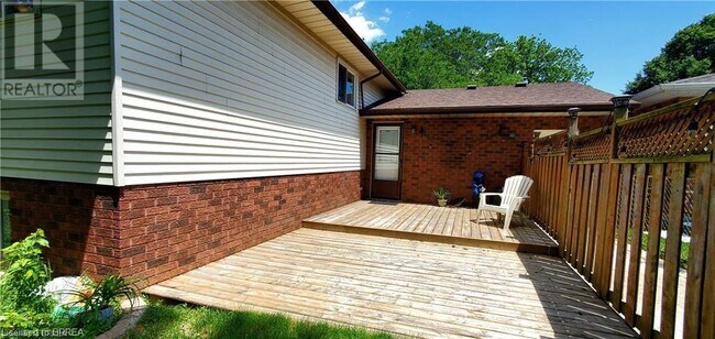Building Photo - 25 Goods Ln