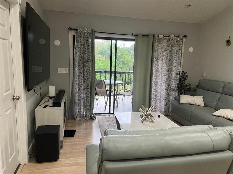 Foto principal - 5721 Riverside Dr