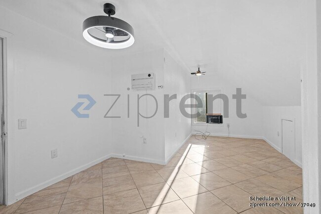 Foto del edificio - 1323 Monterey Ave