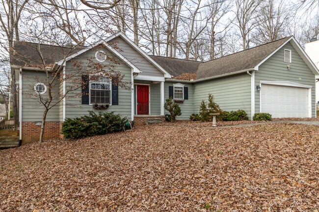 Building Photo - 1405 Wenlock Rd