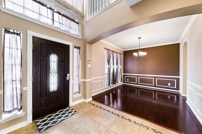 Building Photo - 2506 Parkhaven Dr