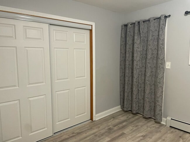 Building Photo - 102 N Kenilworth Ave