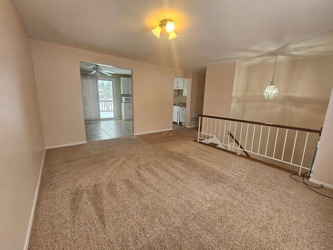 Foto del edificio - 5458 Celeste View Dr