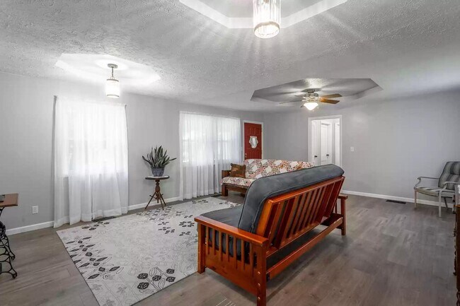 Building Photo - Amazing 2bed/1bath