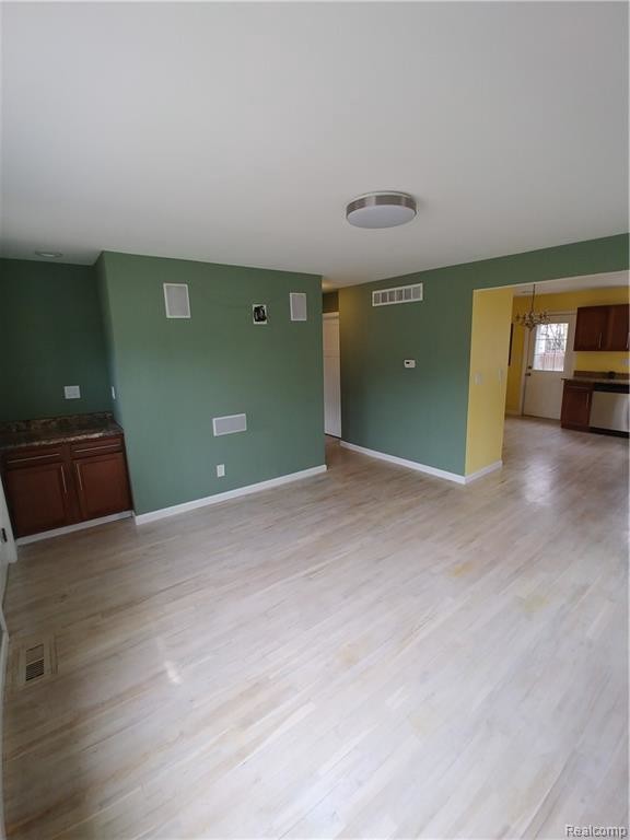 Foto del edificio - 4980 Mayfair St