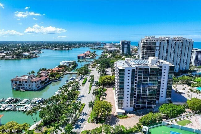 Foto del edificio - 4031 Gulf Shore Blvd N