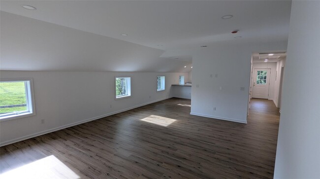 Building Photo - 568 Eagle Valley Rd