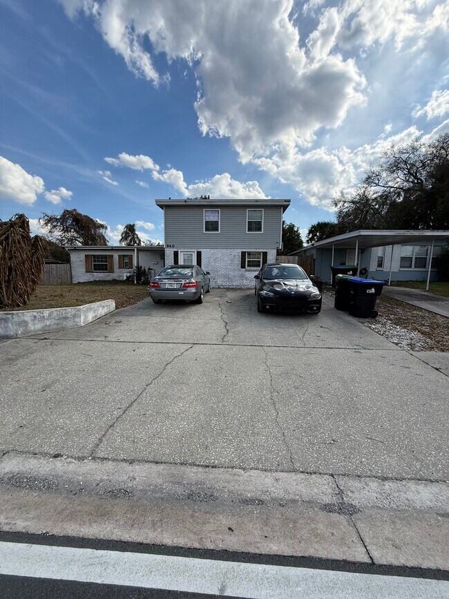 Foto del edificio - 940 W Fairbanks Ave