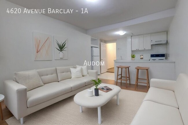 Building Photo - 4620 Av. Barclay