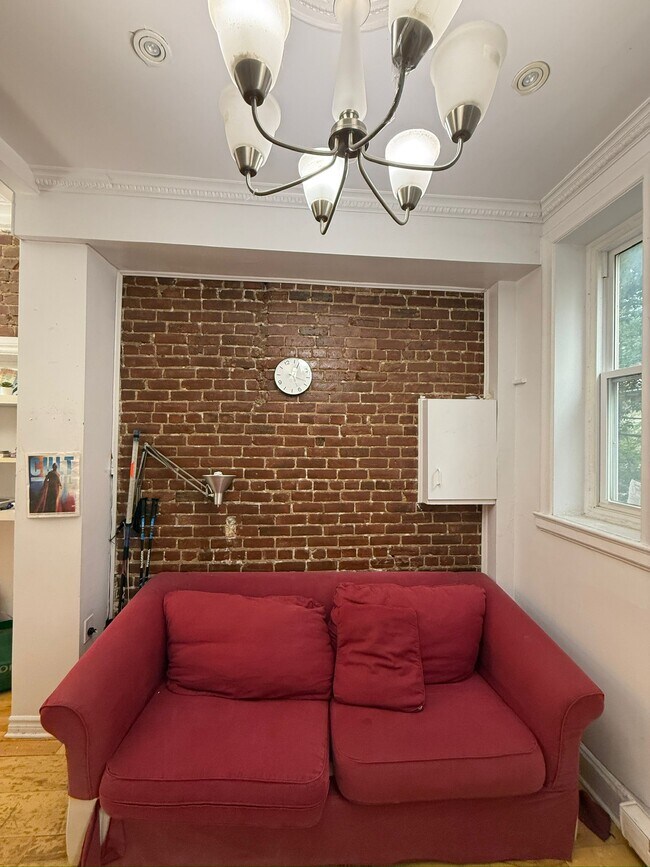 Building Photo - 3422 Rue Durocher
