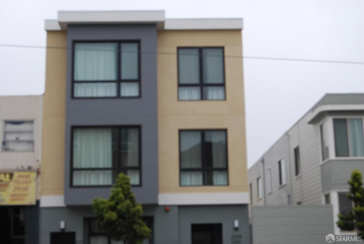 Primary Photo - 2339 Taraval St