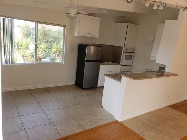 Building Photo - 4054 Wade St