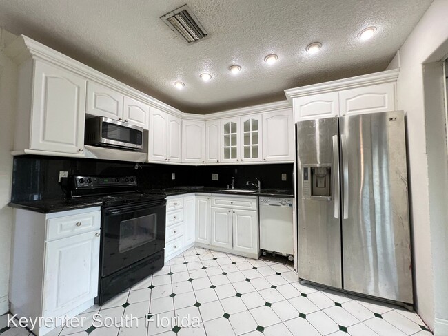 Building Photo - 3 br, 2 bath House - 2448 SW 42nd Terrace