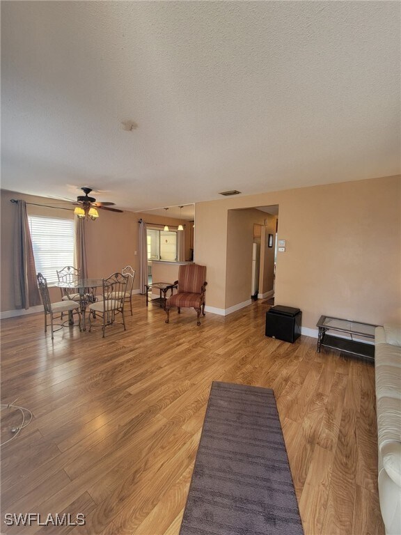 Foto principal - 45 Tangerine Ct
