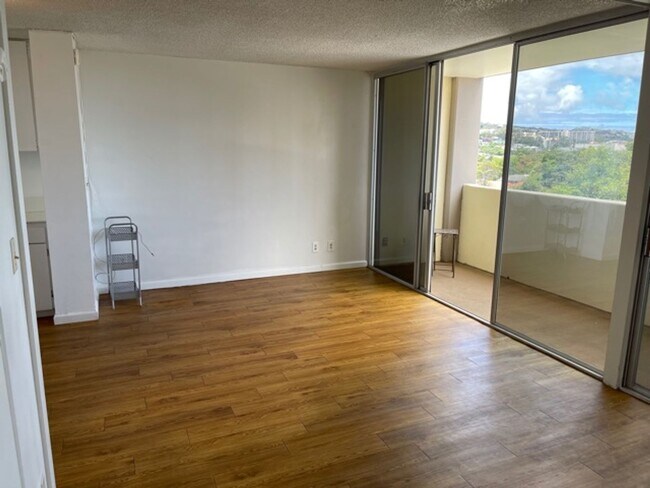 Foto del edificio - Studio w/ parking -Views of Diamond Head- Electricity Included
