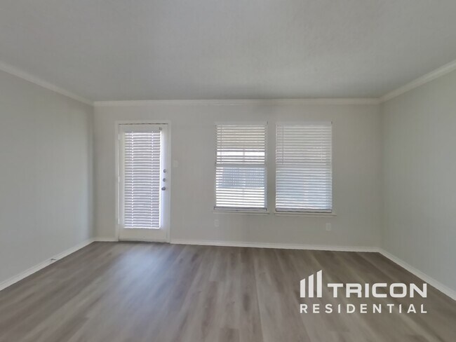 Foto del edificio - 1520 Warrington Way