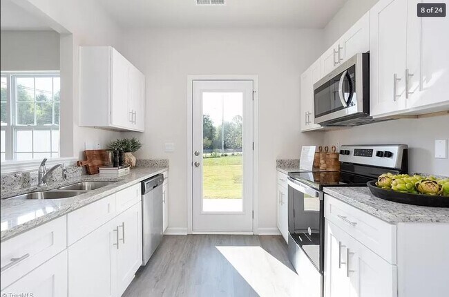 Foto del edificio - 5411 Carrington Ct