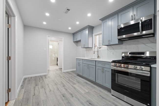 Foto del edificio - 144 W 30th St