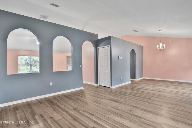 Foto del edificio - 11 Wheatfield Dr