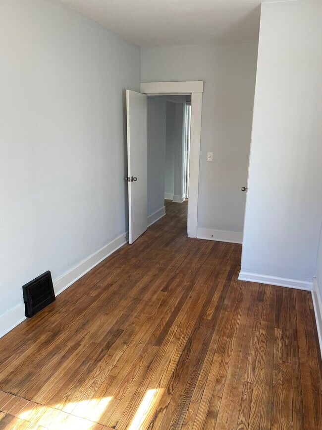 Main Bedroom - 1373 W 69th St