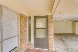 Building Photo - 1629 Westridge St