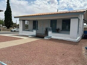 Building Photo - 4222 Pershing Dr