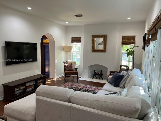 Foto del edificio - 2145 SW 24th St