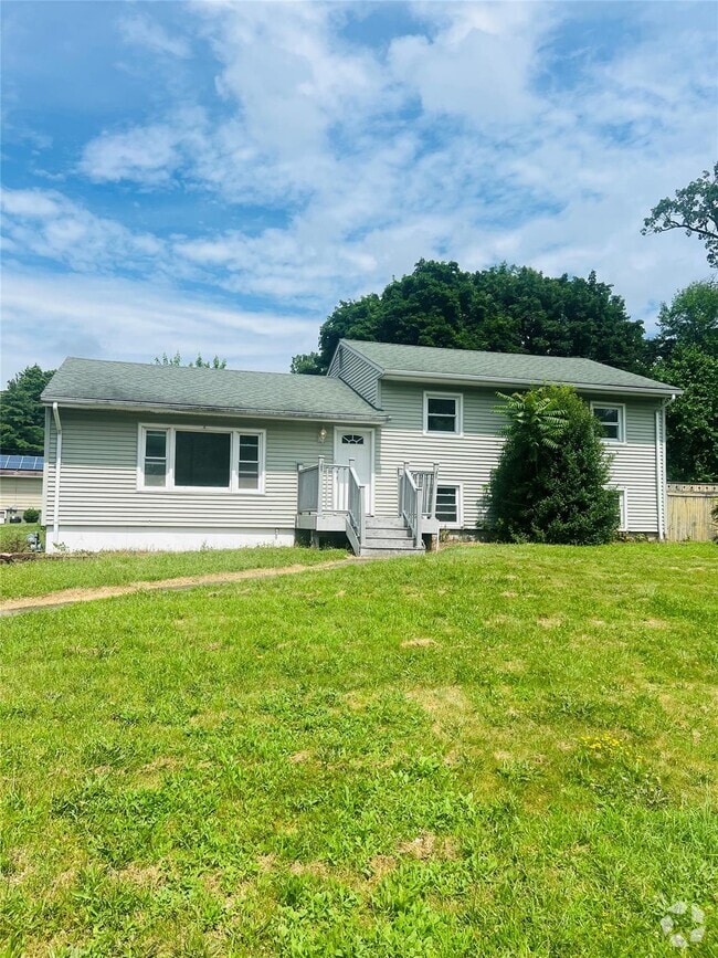 Building Photo - 35 Hudson Dr