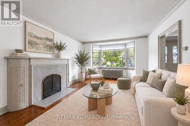 Photo du bâtiment - 425 Broadway Ave