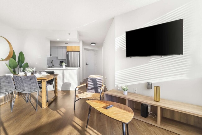 Building Photo - 801 15th St S