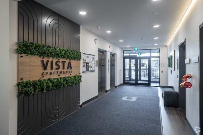 Lobby Photo - Vista Apartments at Edgemont