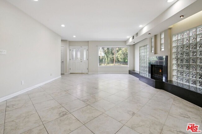 Foto del edificio - 12010 Texas Ave