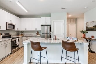 Building Photo - The Views at Chase Creek