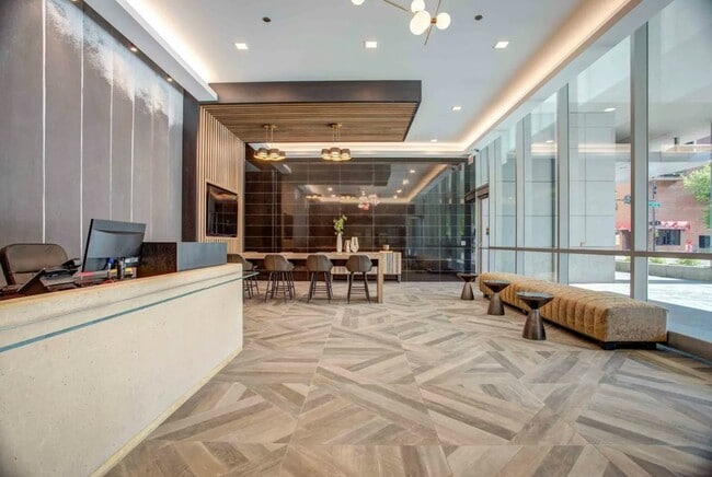 Foto del edificio - 1750 E Ocean Blvd