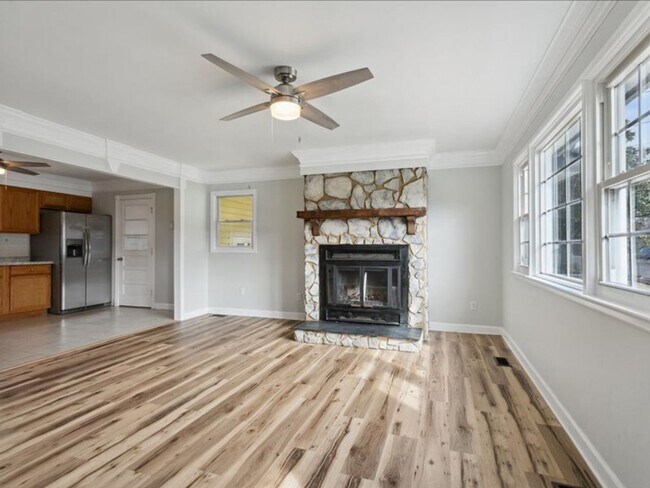 Building Photo - Spacious 3 bedroom home in Denbigh