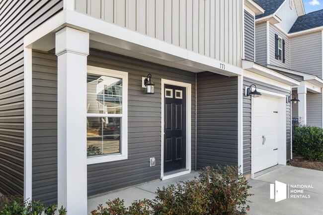 Building Photo - 771 Dawson Park Way