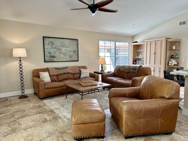 Building Photo - 43755 Cll Las Brisas W