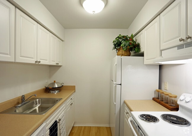 Kitchen - Hidden Pines